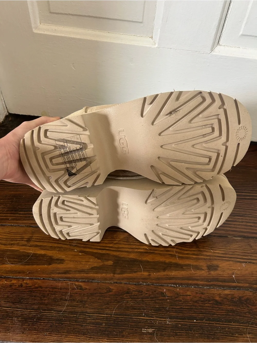 UGG Women's Ultra‎ Mini New Heights Sunwave boots size 12
